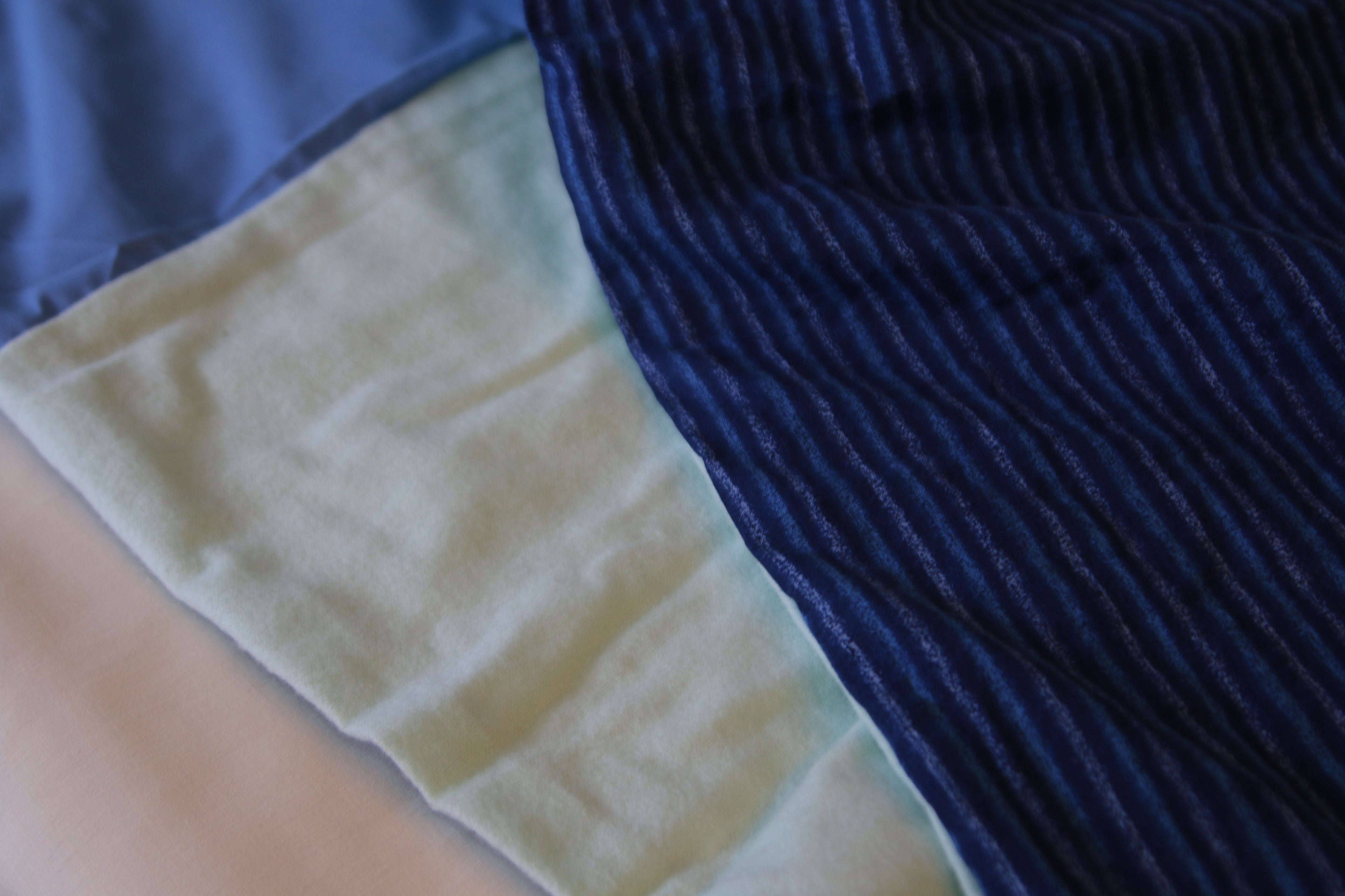 Striped lightweight cotton blanket